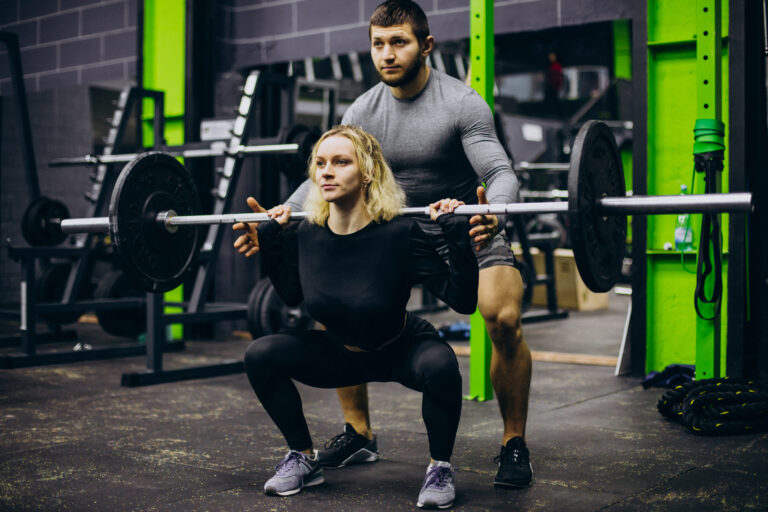 About Couple training together at the gym